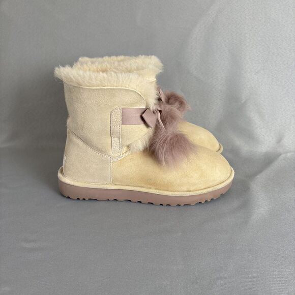 Womens 8 Ugg Boots Gita Powder Cream Purple Pompoms gorgeous RARE (Some Wear) - Picture 12 of 16